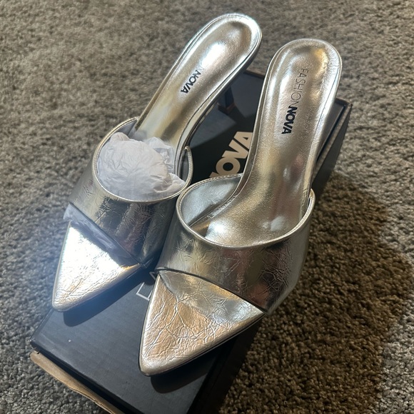 Fashion Nova Silver Bermuda Heels - Picture 1 of 5